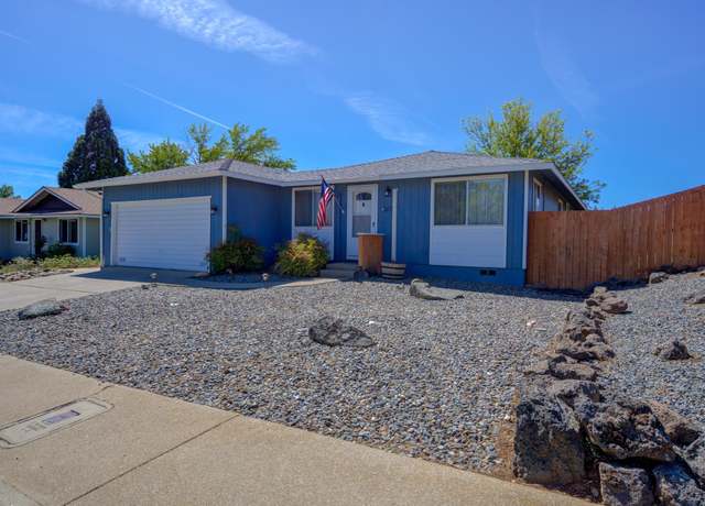 Property at 611 Lewis St, Yreka, CA 96097, 3 beds, 2 baths