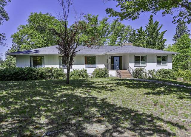 Property at 505 N Adams Dr, Mt Shasta, CA 96067, 5 beds, 3 baths