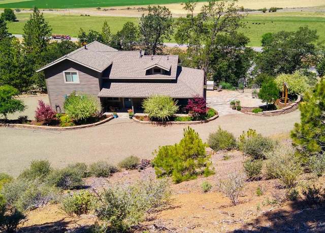 Property at 134 Heppner Ln, Fort Jones, CA 96032, 3 beds, 3 baths