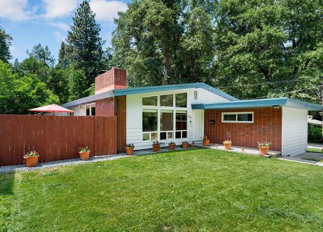 Property at 305 N C St, Mount Shasta, CA 96067, 3 beds, 2 baths