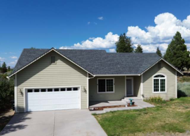 Property at 6010 Black Bear Rd, Weed, CA 96094, 3 beds, 2 baths