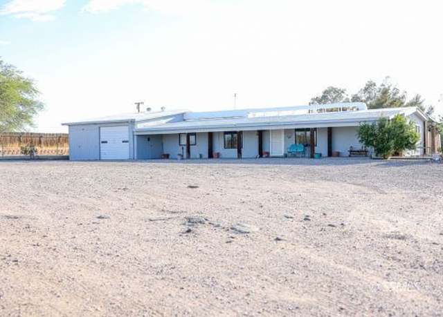 Property at 209 S Brady St, Ridgecrest, CA 93555, 3 beds, 2 baths
