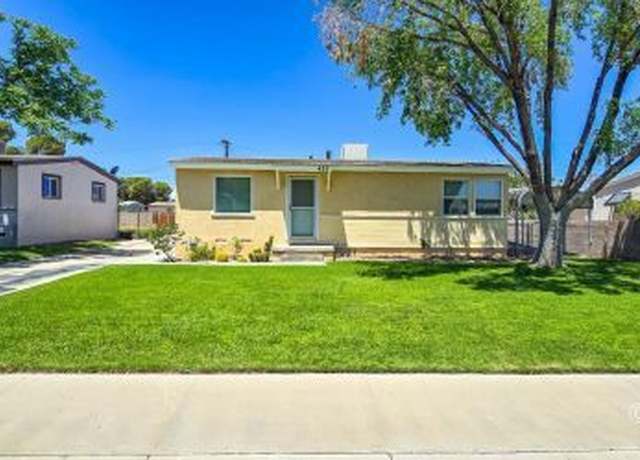 Property at 433 N Helena St, Ridgecrest, CA 93555, 2 beds, 0.5 baths