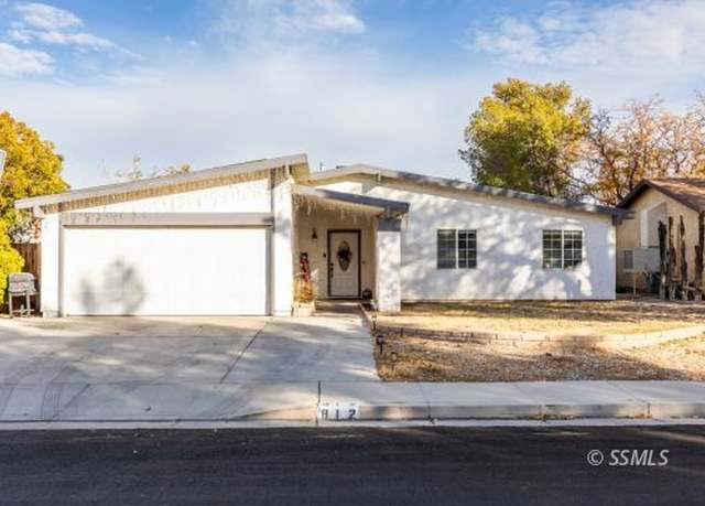 Property at 812 Kinnett Ave, Ridgecrest, CA 93555, 3 beds, 2 baths
