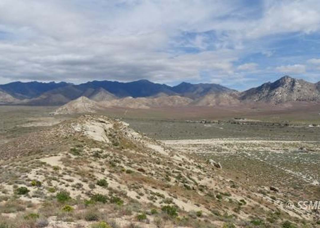 Chimney Creek Rd, Onyx, CA 93255