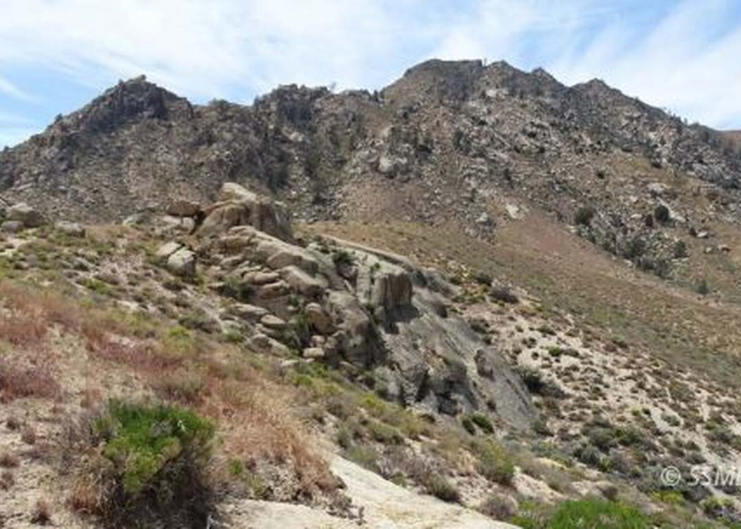 Chimney Creek Rd, Onyx, CA 93255