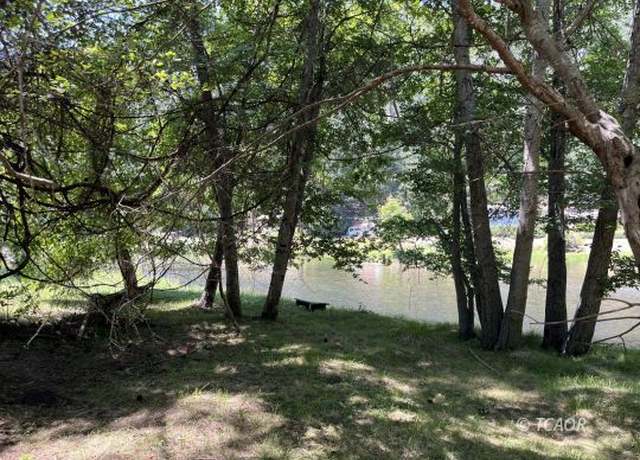 Property at 31 Rivendell Rd, Douglas City, CA 96024