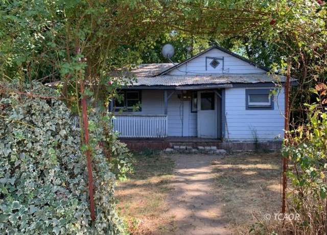 Property at 201 West Oak Ave, Hayfork, CA 96041, 2 beds, 1 bath