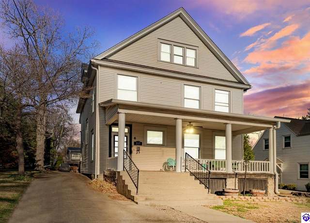 Property at 217 W Poplar St, Elizabethtown, KY 42701, 4 beds, 4 baths