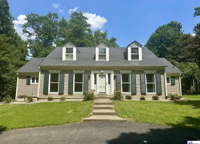 Property at 717 Sunrise Ln, Elizabethtown, KY 42701, 3 beds, 2.5 baths