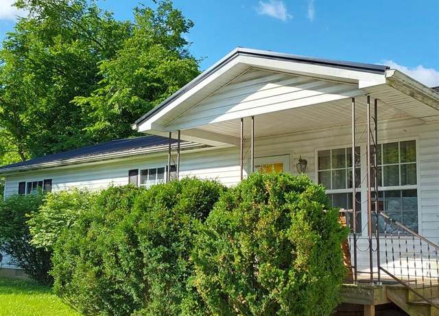 Property at 303 Skyline Dr, Elizabethtown, KY 42701, 4 beds, 1 bath