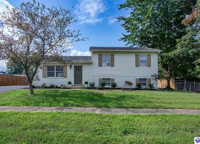 Property at 565 Congress Dr, Radcliff, KY 40160, 3 beds, 1.5 baths