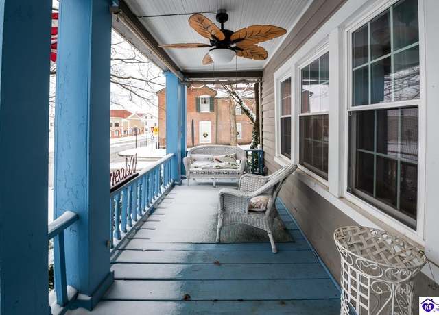 Property at 202 N Main St, Elizabethtown, KY 42701, 3 beds, 2.5 baths
