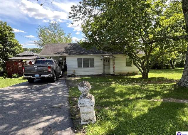 Property at 305 Manley Ave, Vine Grove, KY 40175, 2 beds, 1 bath