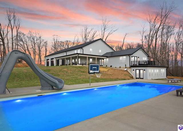 Property at 1099 Roachville Rd, Campbellsville, KY 42718, 5 beds, 4 baths