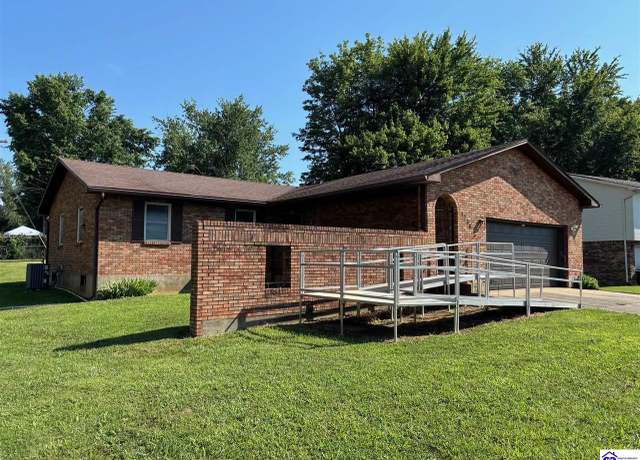 Property at 1724 Holly Ct, Radcliff, KY 40160, 3 beds, 1.5 baths