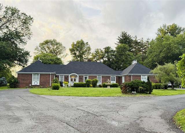 Property at 1599 Campbellsville Rd, Greensburg, KY 42743, 5 beds, 4.5 baths