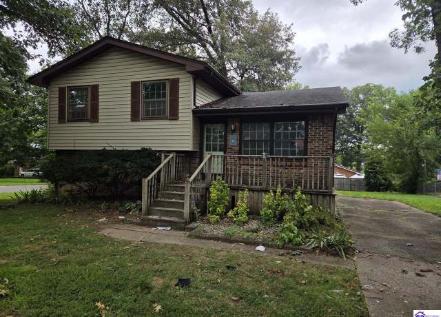 Property at 1311 Kentucky Dr, Elizabethtown, KY 42701, 3 beds, 2 baths