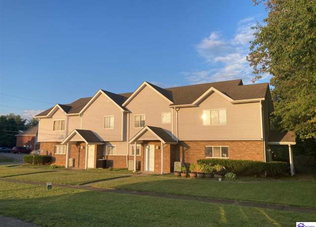 Property at 131 S Lorraine St, Radcliff, KY 40160, 7 beds, 8 baths