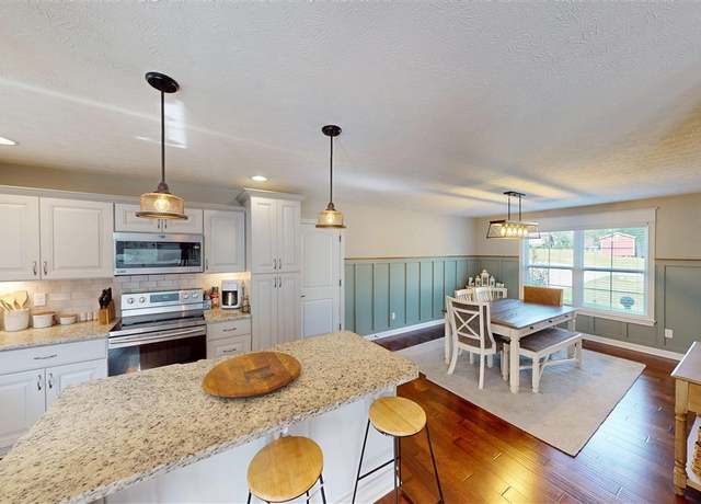 Property at 30 Cockeriell Ct, Elizabethtown, KY 42701, 4 beds, 3.5 baths