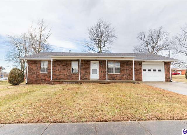 Property at 837 Martin Ln, Radcliff, KY 40160, 3 beds, 1.5 baths