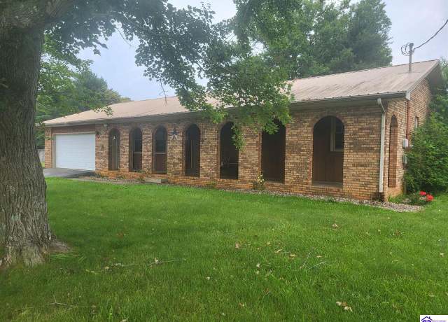 Property at 603 Crestview Dr, Cave City, KY 42127, 3 beds, 2 baths