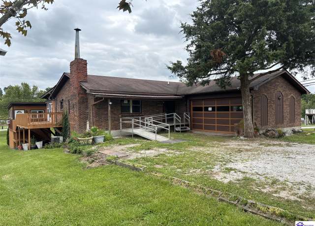 Property at 4002 Centennial Ave, Radcliff, KY 40160, 6 beds, 3 baths