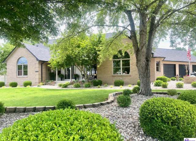 Property at 504 Vermont Ct, Elizabethtown, KY 42701, 5 beds, 4.5 baths