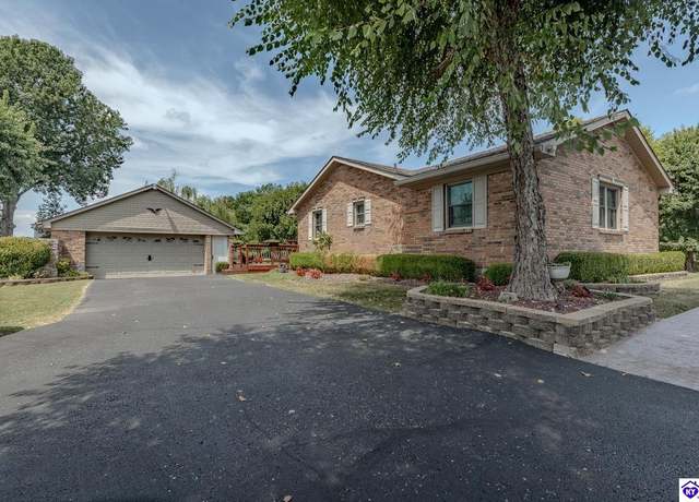 Property at 696 Pine Valley Dr, Elizabethtown, KY 42701, 3 beds, 2 baths