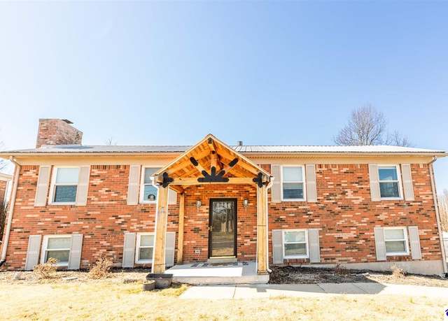 Property at 1208 N Miles St, Elizabethtown, KY 42701, 4 beds, 3 baths