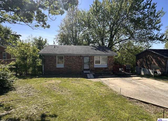 Property at 421 Franklin Ave, Elizabethtown, KY 42701, 4 beds, 2 baths