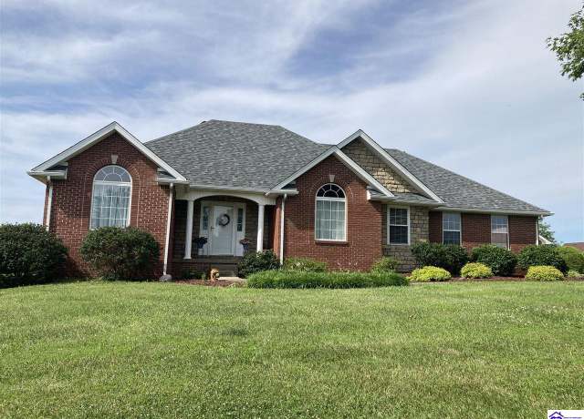 Property at 37 Andover Dr, Glendale, KY 42740, 4 beds, 3 baths