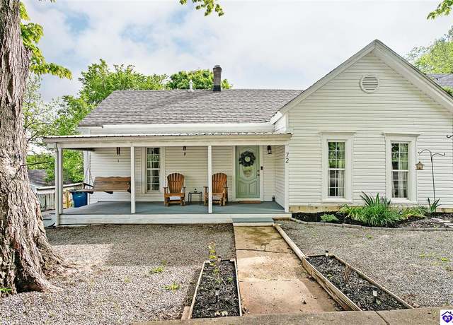 Property at 72 College St, Buffalo, KY 42716, 3 beds, 1 bath
