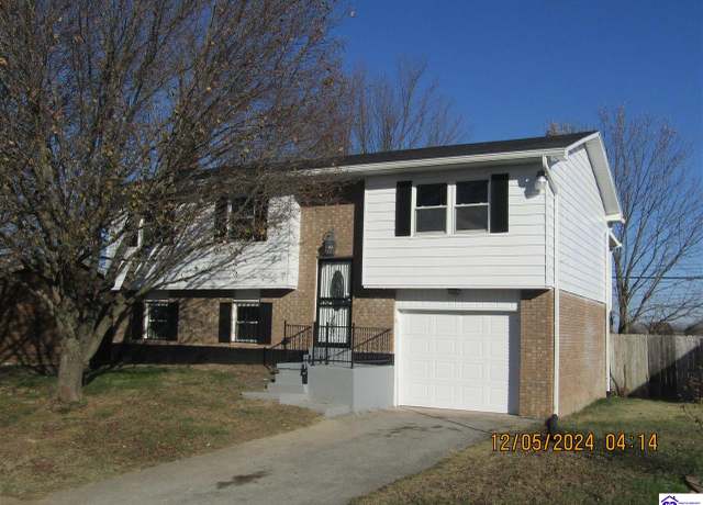 Property at 1114 Janet Dr, Radcliff, KY 40160, 4 beds, 1.5 baths