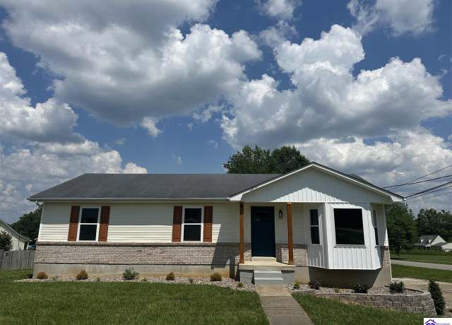 Property at 200 Lilac Ct, Radcliff, KY 40160, 3 beds, 2 baths