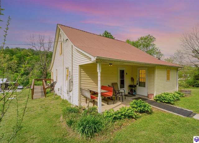 Property at 14274 Hodgenville Rd, Mount Sherman, KY 42764, 4 beds, 2 baths
