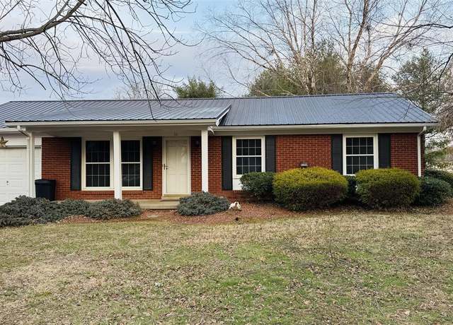 Property at 111 Park Ave, Greensburg, KY 42743, 3 beds, 1 bath