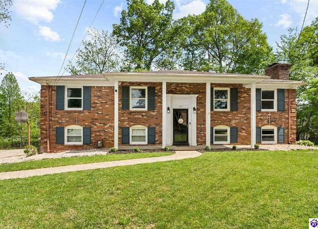 Property at 231 Oakwood Dr, Elizabethtown, KY 42701, 4 beds, 3 baths