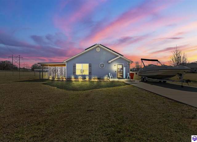 Property at 297 Rodeo Dr, Cecilia, KY 42724, 3 beds, 2 baths