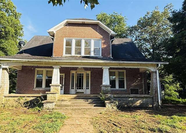 Property at 112 Clover Lick Rd, Greensburg, KY 42743, 4 beds, 2 baths