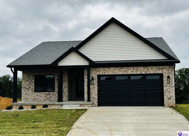 Property at 204 Calhoun St, Elizabethtown, KY 42701, 3 beds, 3 baths