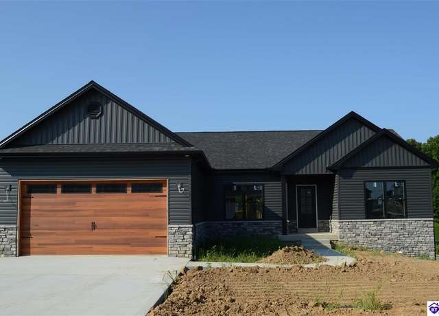 Property at 50 D Wayne Cir, Elizabethtown, KY 42701, 5 beds, 3 baths