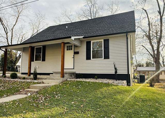 Property at 309 E Hodgenville Ave, Greensburg, KY 42743, 4 beds, 1.5 baths