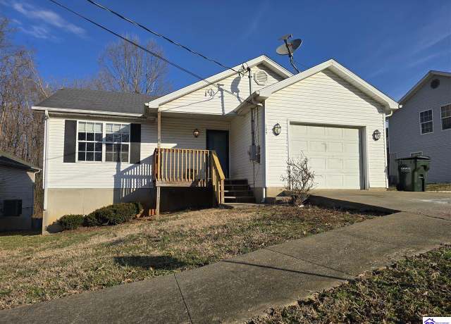 Property at 805 Andra Dr, Radcliff, KY 40160, 3 beds, 2 baths