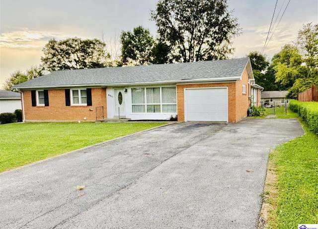 Property at 625 Shawnee Dr, Campbellsville, KY 42718, 3 beds, 1.5 baths