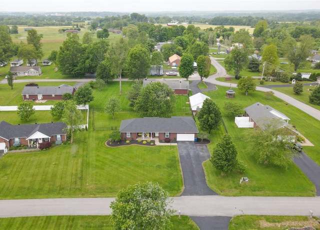 Property at 40 Fragrant Flowers Ln, Campbellsville, KY 42718, 3 beds, 2 baths