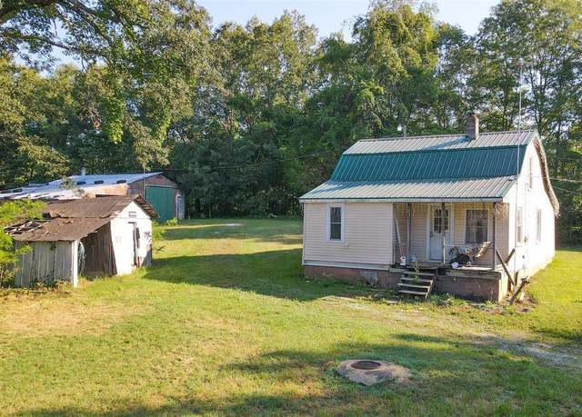 Property at 1370 Jones School Rd, Mount Sherman, KY 42764, 2 beds, 1 bath