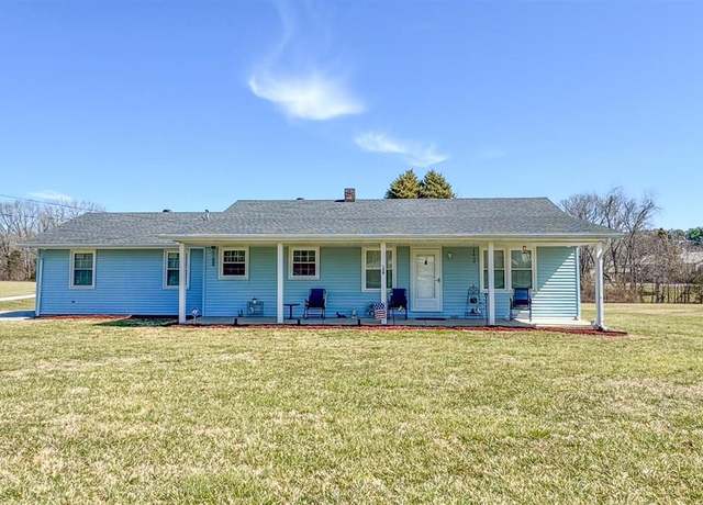 Property at 130 Clara Ln, Campbellsville, KY 42718, 2 beds, 1.5 baths