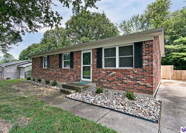 Property at 1045 Greenway Dr, Elizabethtown, KY 42701, 3 beds, 1.5 baths