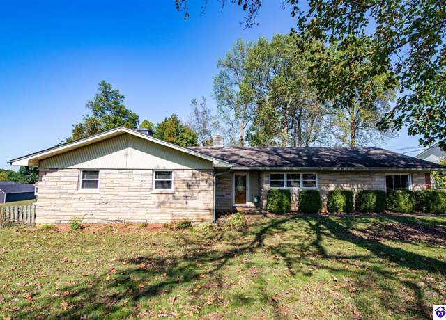 Property at 403 Lincoln St, Vine Grove, KY 40175, 3 beds, 2.5 baths